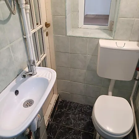 Amg Luk Guest house